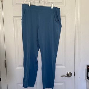 Eddie Bauer Departure pants size L